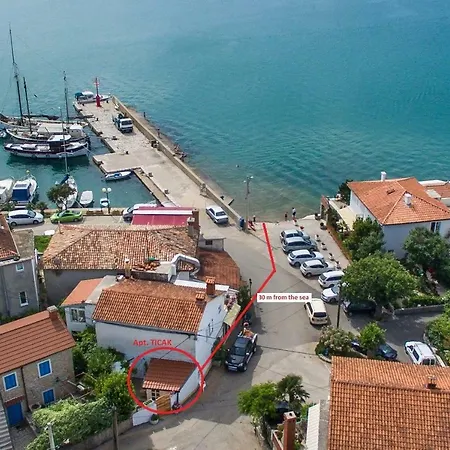 Ticak Apartment *